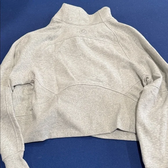 Lulu Lemon Women’s Gray Half-Zip - Picture 4 of 4